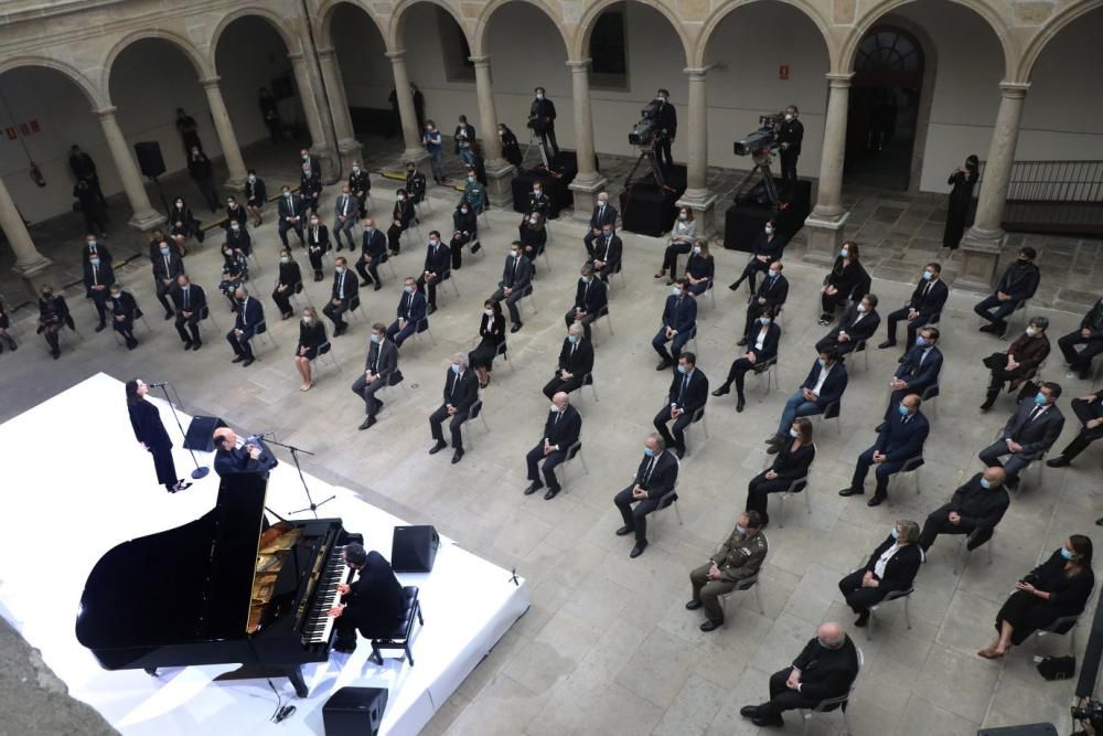 Galicia rinde homenaje a las víctimas del Covid-19. // Xoán Álvarez