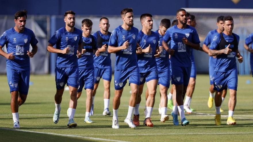 La defensa del Málaga CF sigue en cuadro