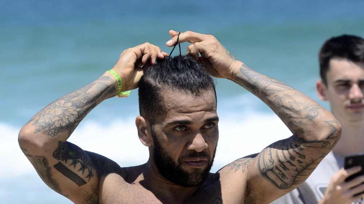 La economía de Dani Alves, al límite: las deudas millonarias que persiguen al futbolista