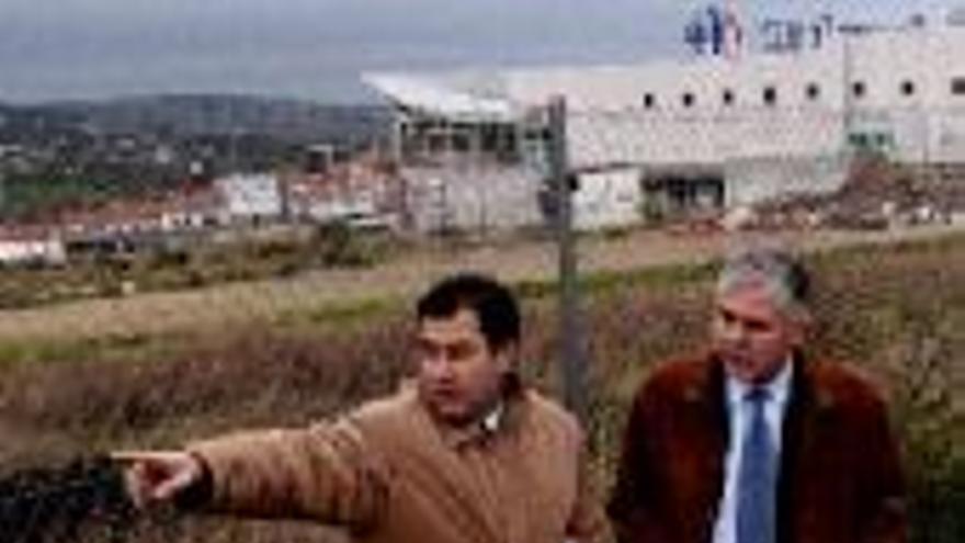 La diputación empezará el cuartel en el 2004