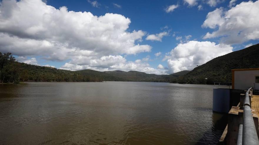 La lluvia da un respiro a la reserva hídrica, pero las autoridades piden prudencia: el agua no sobra en España