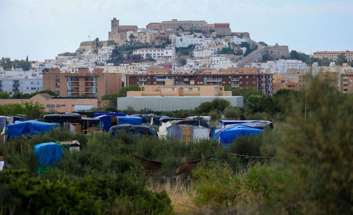 Vila alerta del peligro de incendio en los núcleos chabolistas del municipio