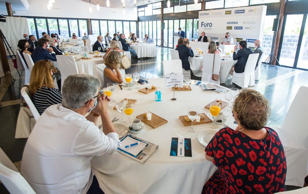 Bernat Soria en el Foro Alicante: "El covid-19 ha sorprendido a todo el mundo, incluso a Google