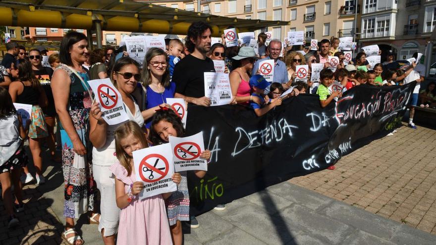 La Xunta desoye la petición de las familias y suprime el aula de Infantil del colegio de Miño