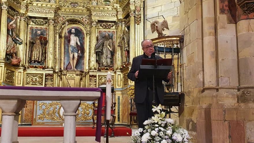 Francisco Javier Fresno, durante el pregón que ofreció previo a la Semana Santa en Benavente. | J. A. G. (Archivo)