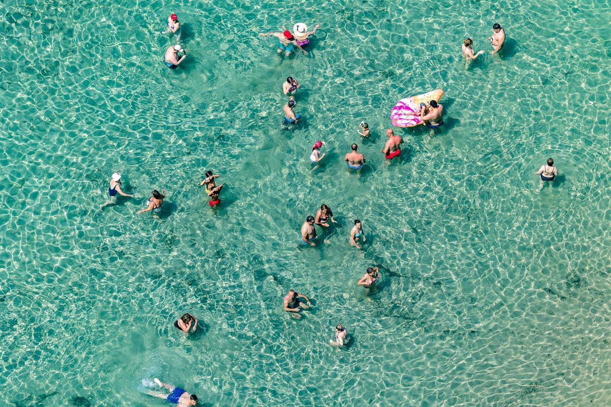 La ciudad mantiene un rendimiento hídrico sobresaliente incluso con máxima ocupación turística.
