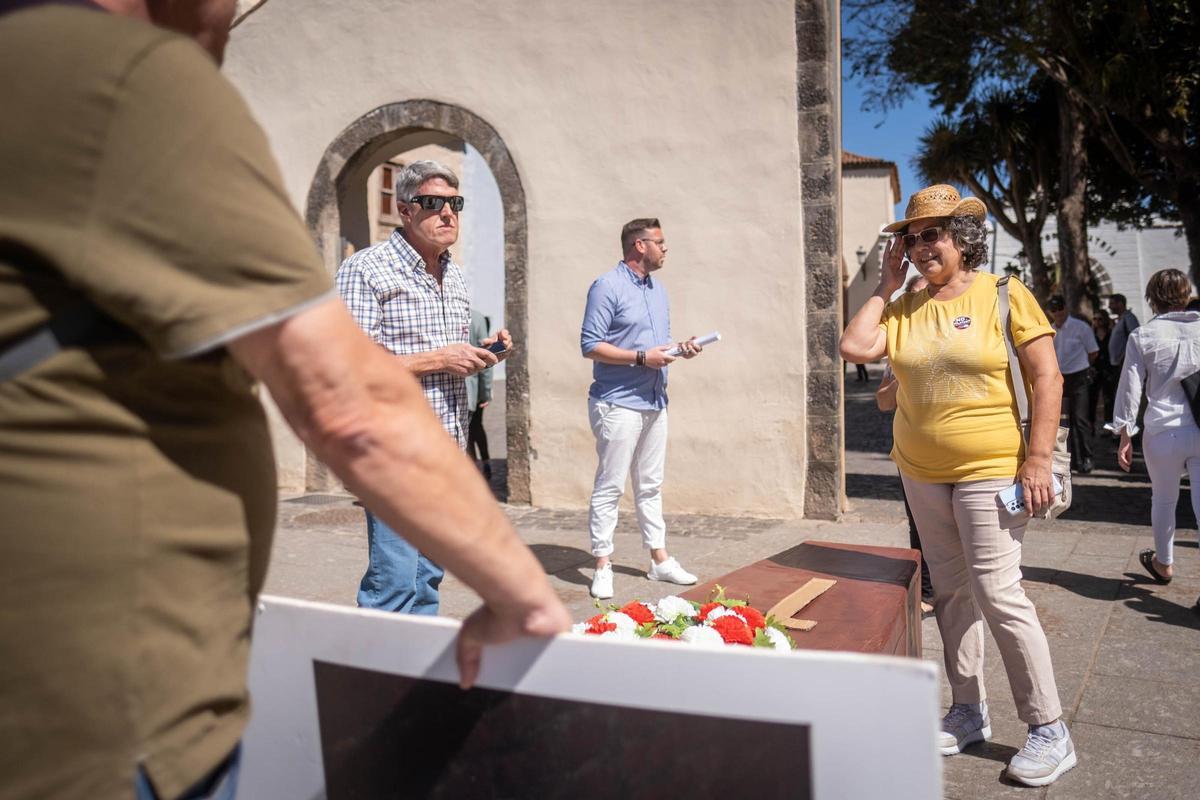 Presentación del velatorio de la plaza del Cristo de La Laguna