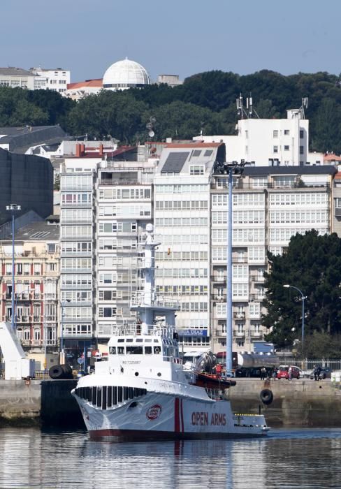 El Open Arms se marcha de A Coruña