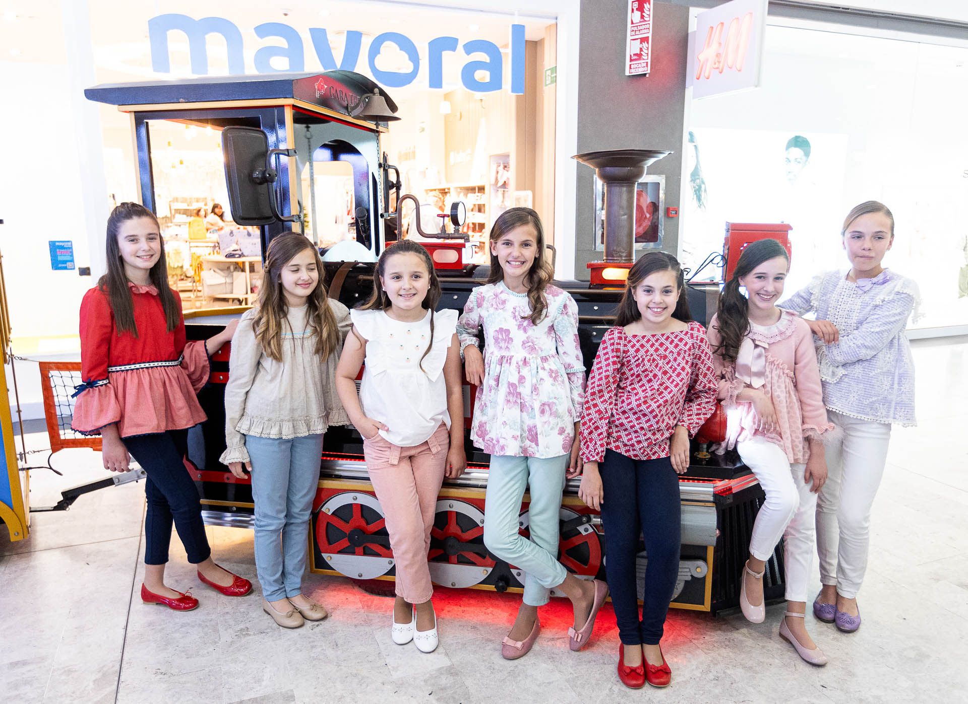 Primer acto de la nueva bellesa del Foc Infantil y sus Damas de Honor