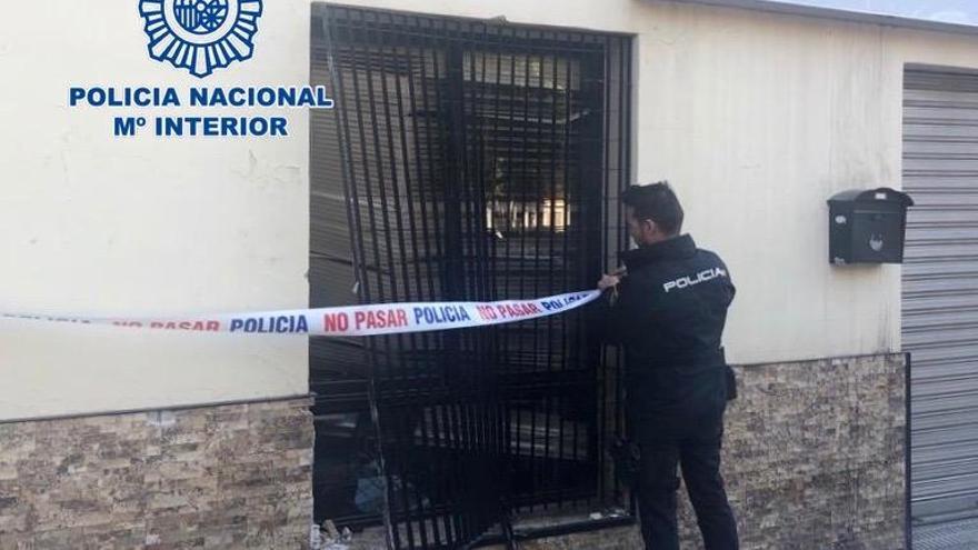 Dos arrestados por asaltar y robar en la sede de Famdif