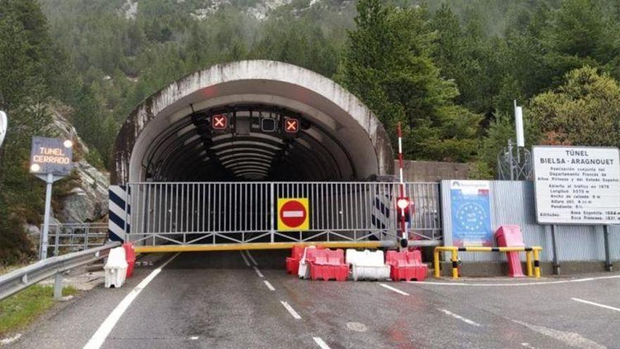 El túnel de Bielsa, cerrado de noche por la alerta terrorista en Francia