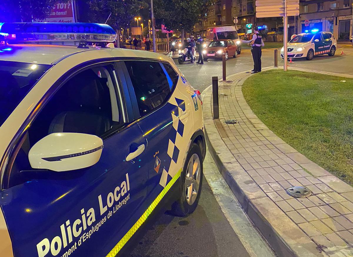 Control de la Policía Local de Esplugues de Llobregat
