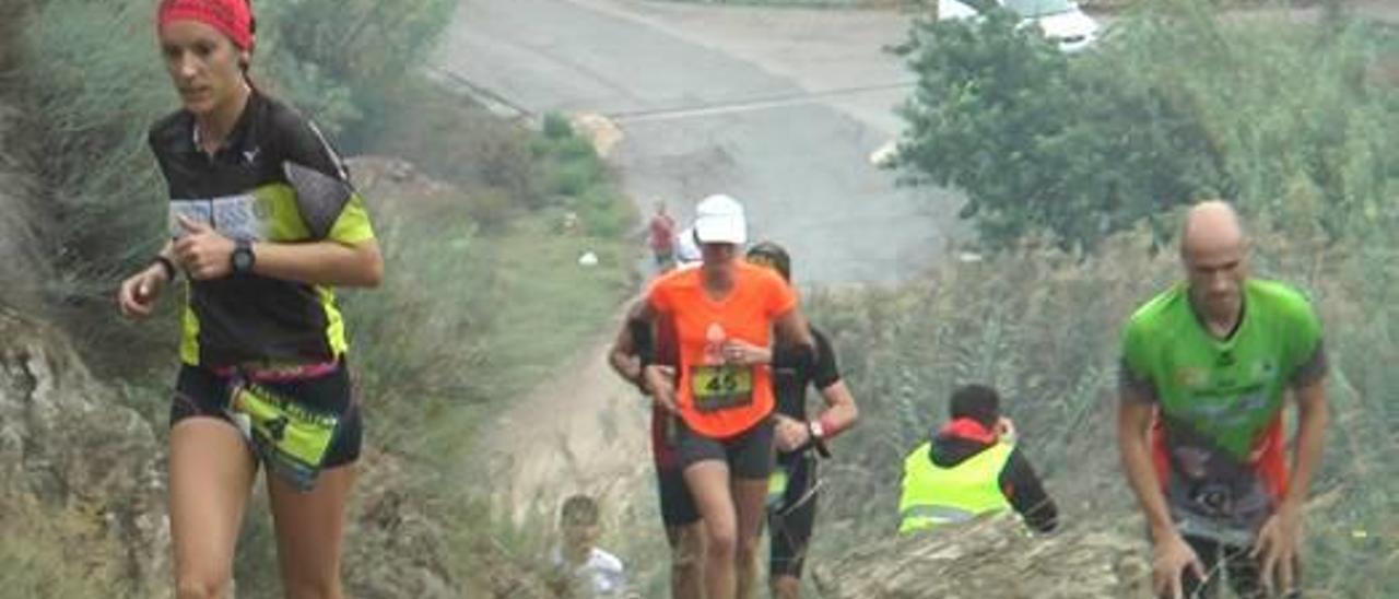 Eusebio Faus y Tamara Canet ganan el primer trail por la montaña de Sellent