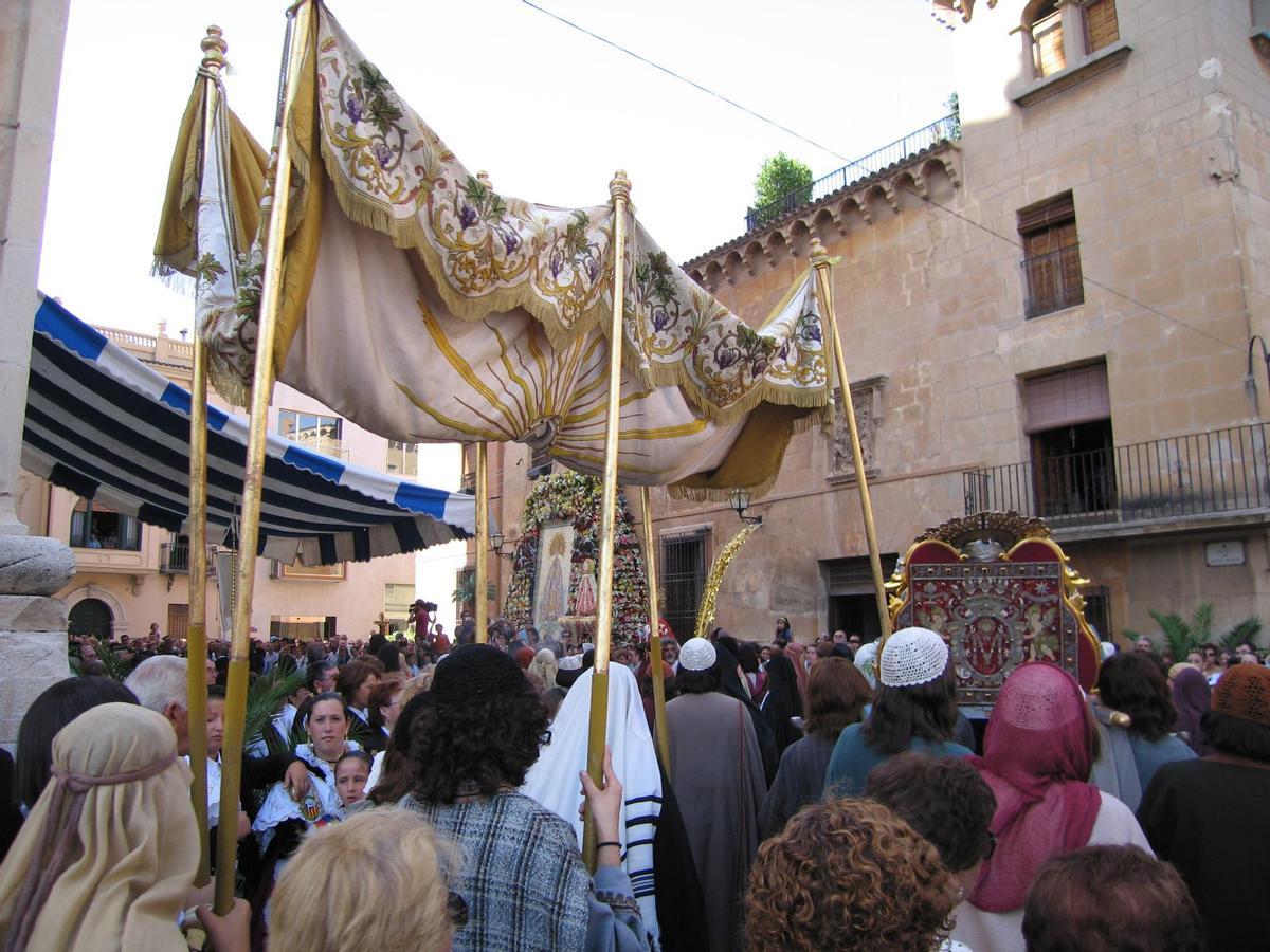 Narra la Dormición, la Asunción y la Coronación de la Virgen María