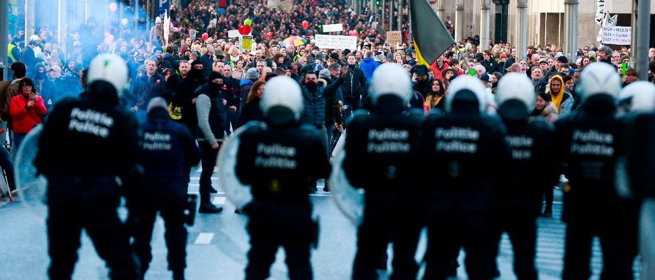 Una manifestación reciente en Bélgica contra las restricciones reforzadas tras el aumento de contagios.