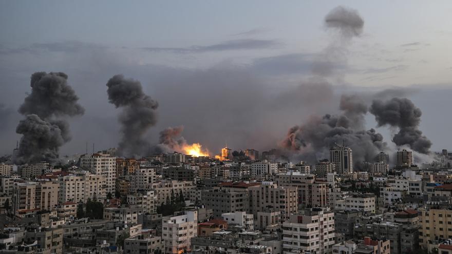 Israel mata a dos altos cargos de Hamás en bombardeos aéreos contra la Franja de Gaza.