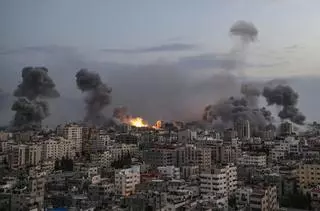 Israel afirma haber matado a dos altos cargos de Hamás en bombardeos aéreos