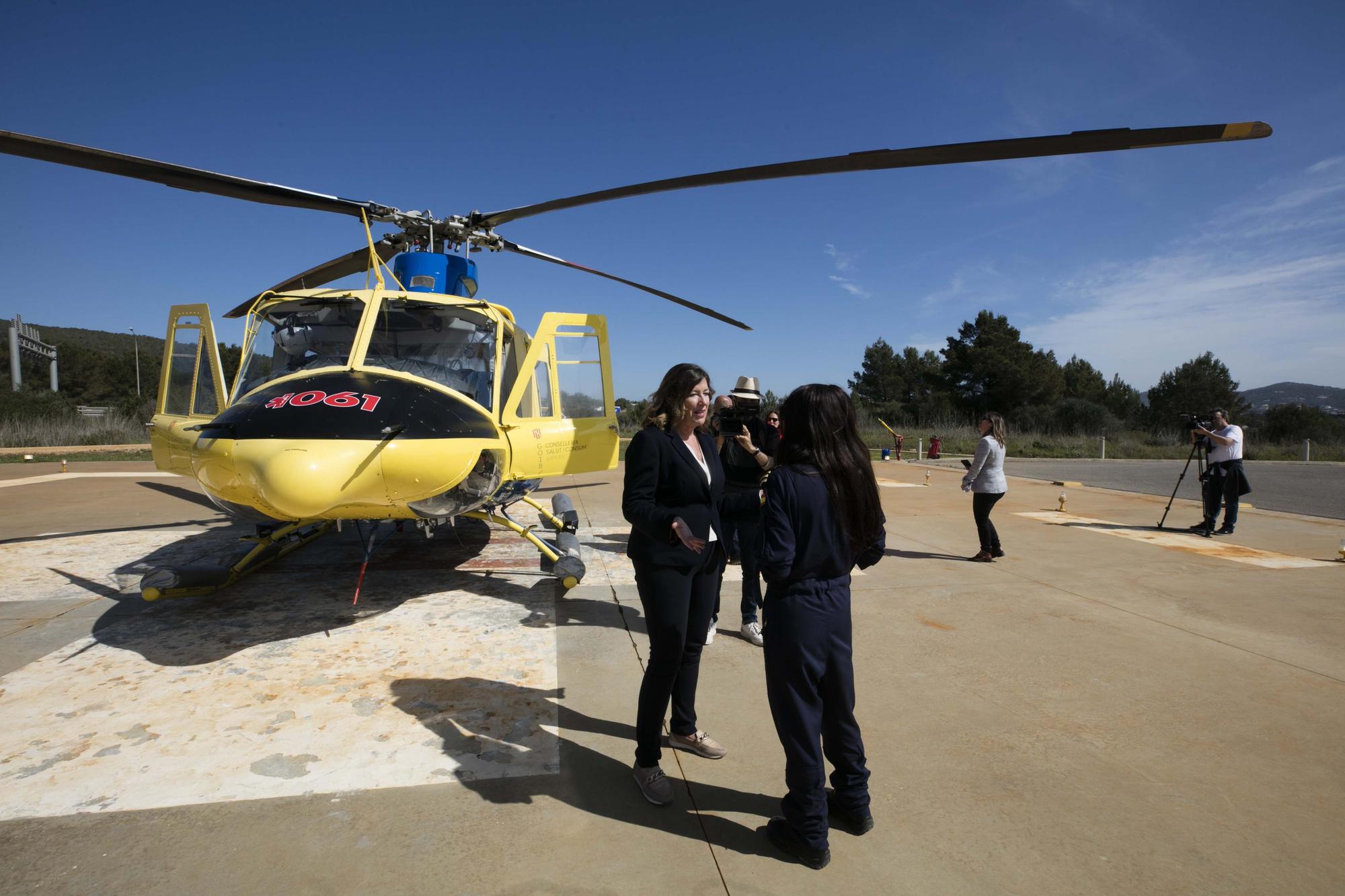 Todas las imágenes del nuevo helicóptero del 061