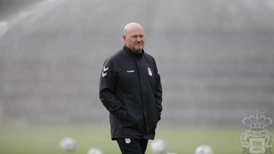 El entrenador de Las Palmas, el madrileño Pepe Mel, en un entrenamiento reciente de su equipo.