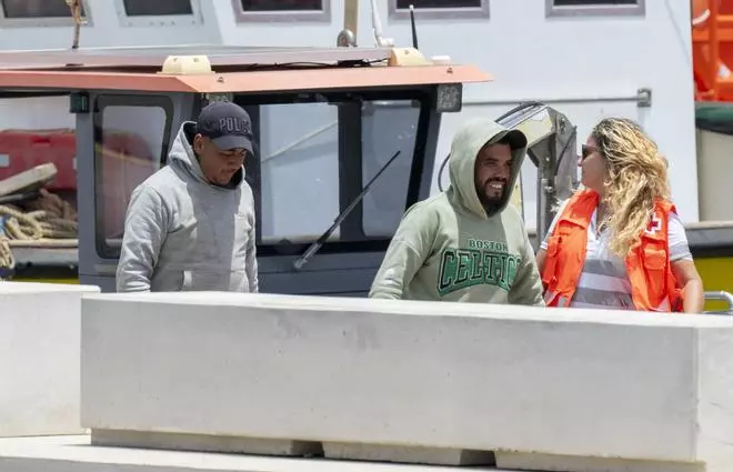 Rescate de dos magrebíes en una patera al norte de Lanzarote (29/7/2026)