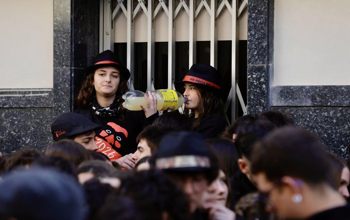 Un Sant Antoni amable y respetuoso llena Manacor de fiesta y humo