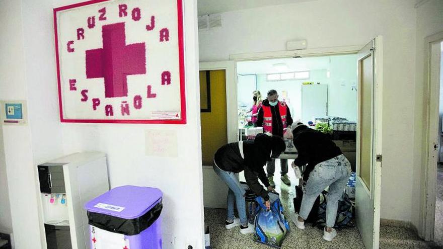 Cruz Roja atiende a más de 1.600 mayores de Ibiza y Formentera en su plan especial de covid