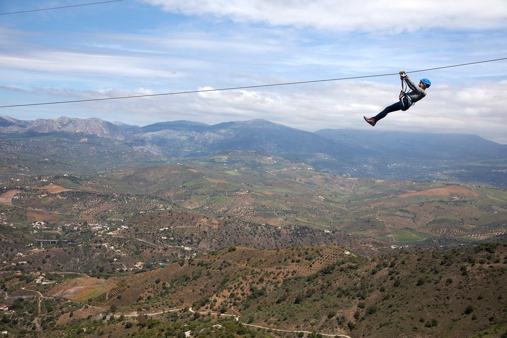 Tirolina de Comares.