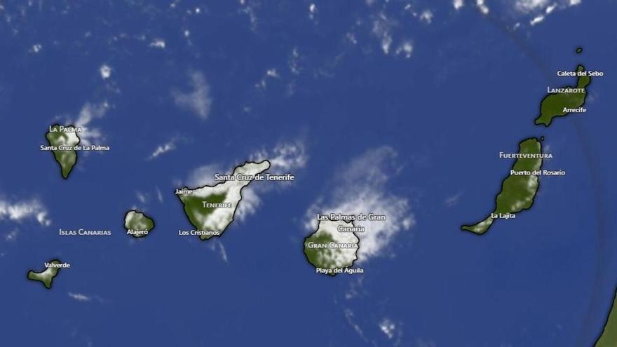 Canarias mantiene la estabilidad térmica este domingo con nubosidad dispersa y fuerte oleaje en el norte