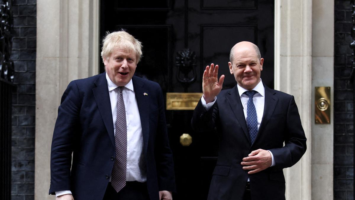 Boris Johnson y Olaf Scholz.