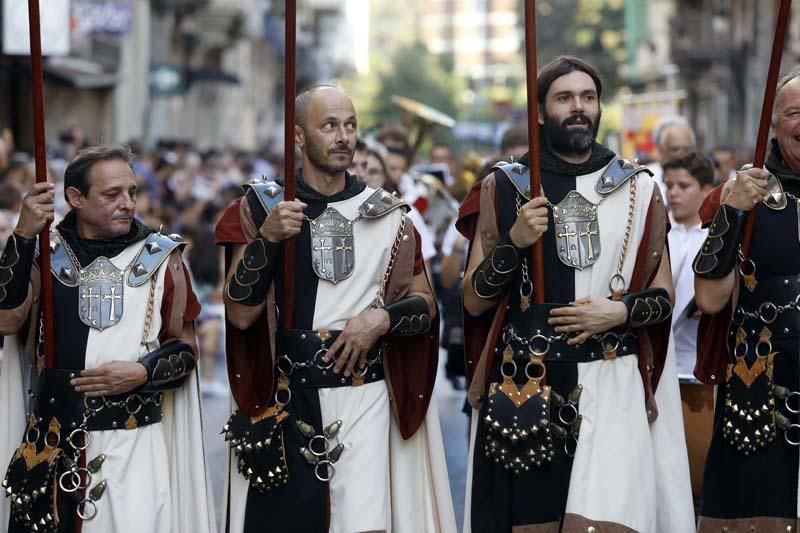 Actos del 9 d'Octubre: Desfile de Moros y Cristianos