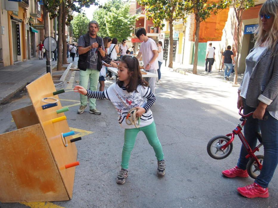 Activitats, tallers i música van omplir el carrer Nou