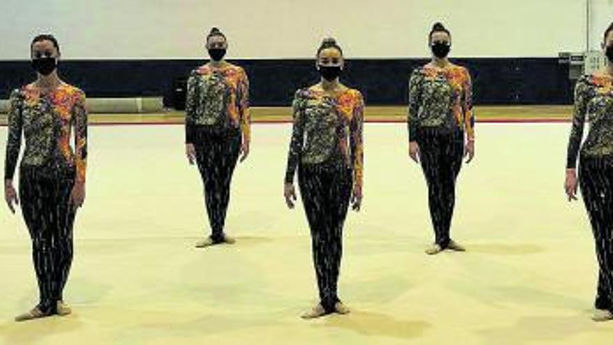 Conjuntos infantil y sénior en estética del Gimnasia Sagunto. | LEVANTE-EMV