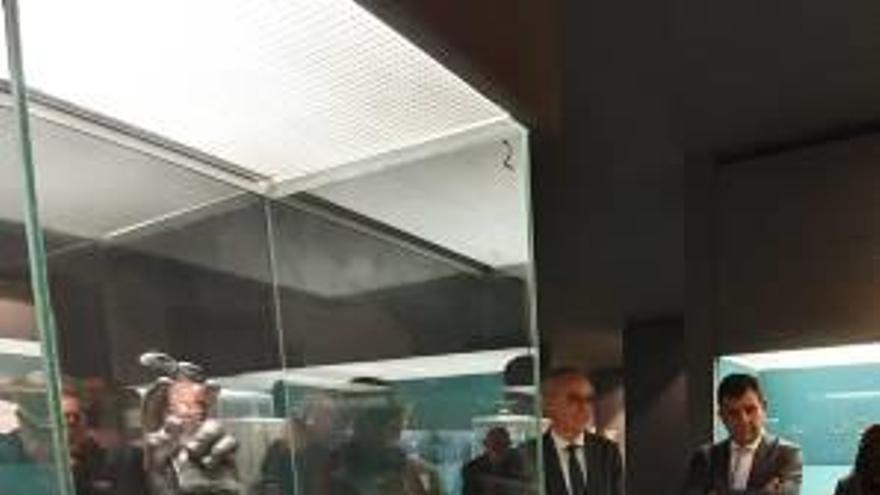 Un momento de la inauguración de la pieza en Lisboa.