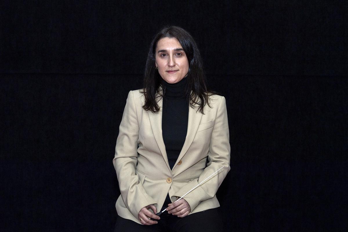 La directora de la Orquesta de la UVigo, Raquel Carrera.
