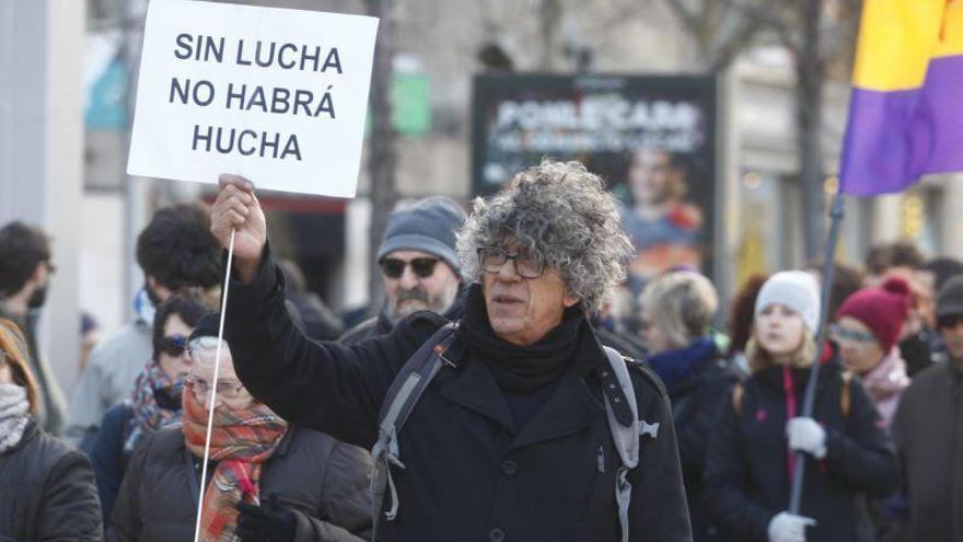 Distintas protestas reciben a Sánchez en Zaragoza