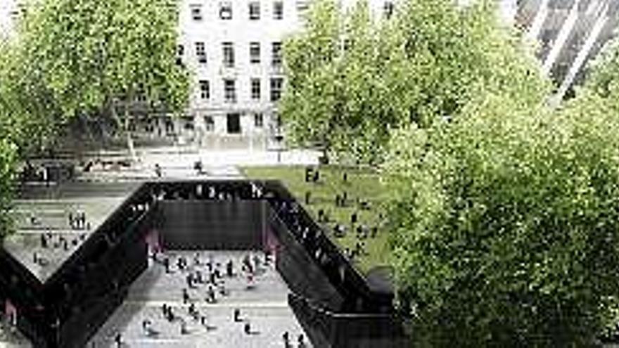 Carmody Groarke Skywalk. Londres, una ciudad de arquitectura y urbanismo eclécticos y aun caóticos, pero siempre dispuesta a figurar en vanguardia, lanza este sábado un festival de arquitectura que, bajo el nombre de &quot;Fresh&quot; (Fresco), no sólo derrocha imaginación sino quiere ser el mayor de su clase en el mundo. Se trata de convertir la arquitectura y todo lo que la rodea en una experiencia viva para millones de londinenses y visitantes, que podrán asistir hasta el 20 de julio a todo tipo de eventos que transformarán provisionalmente el aspecto de plazas y calles.