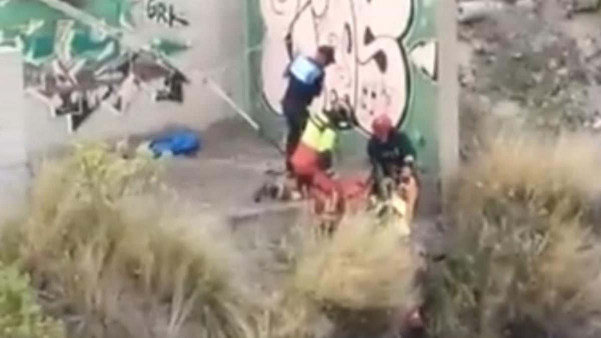 Cae a un barranco en Salto del Negro