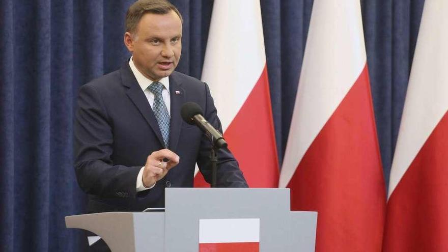 El presidente polaco, Andrzej Duda, durante la rueda de prensa sobre la reforma judicial. // Efe