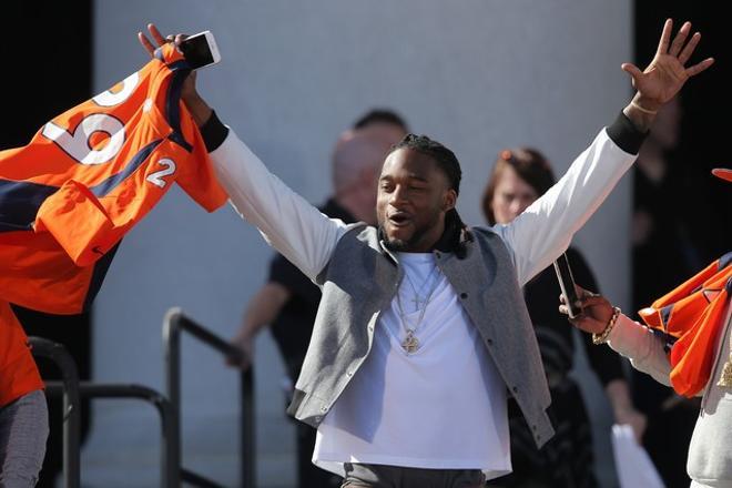 El espectacular recibimiento a los Broncos en Denver