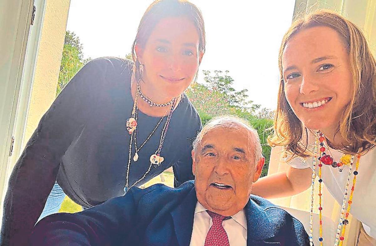 L'ajuda i la figura de l'avi matern, Josep Moyano ha estat sempre molt important i present.