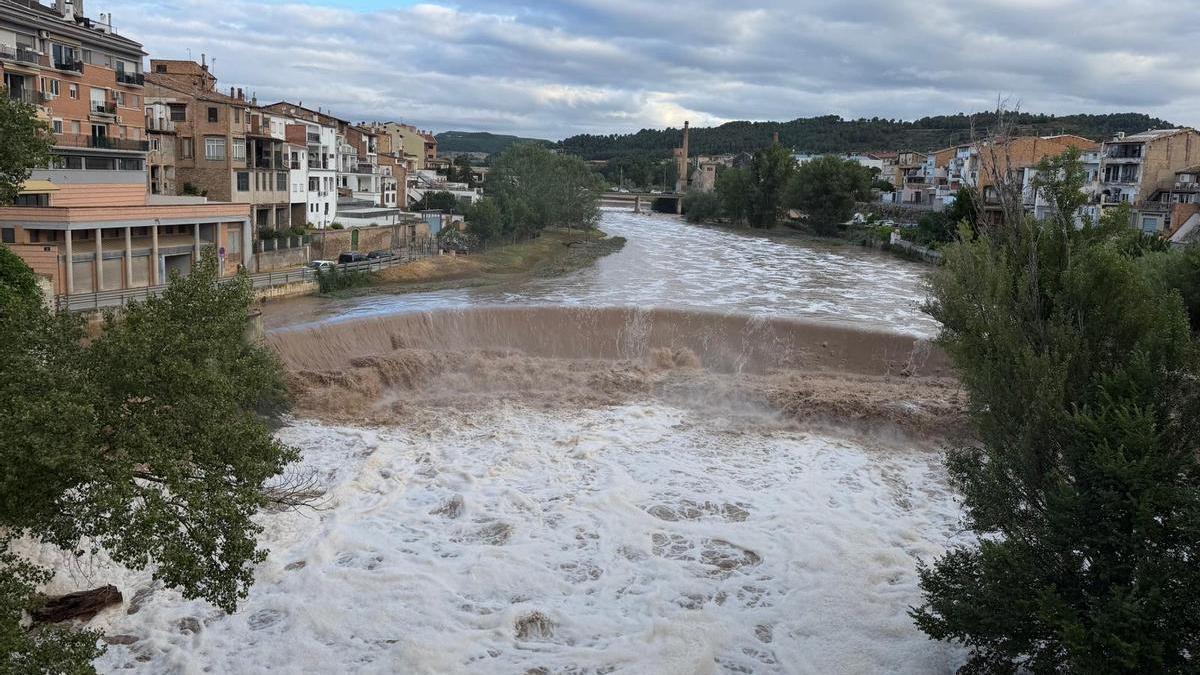 La rasclosa del Pont Vell, a Sallent, aquest matí poc abans de les 8