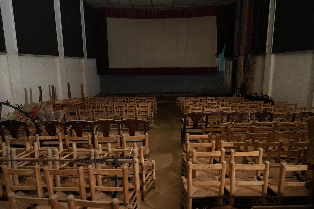 Interior del antiguo cine de Sant Joan de Moró.