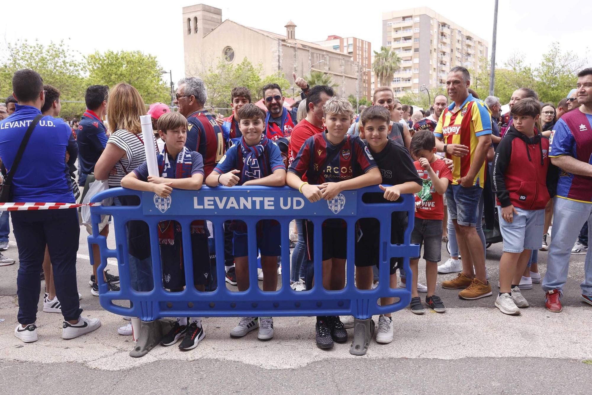 Búscate en el recibimiento al Levante UD antes de enfrentarse al Alavés