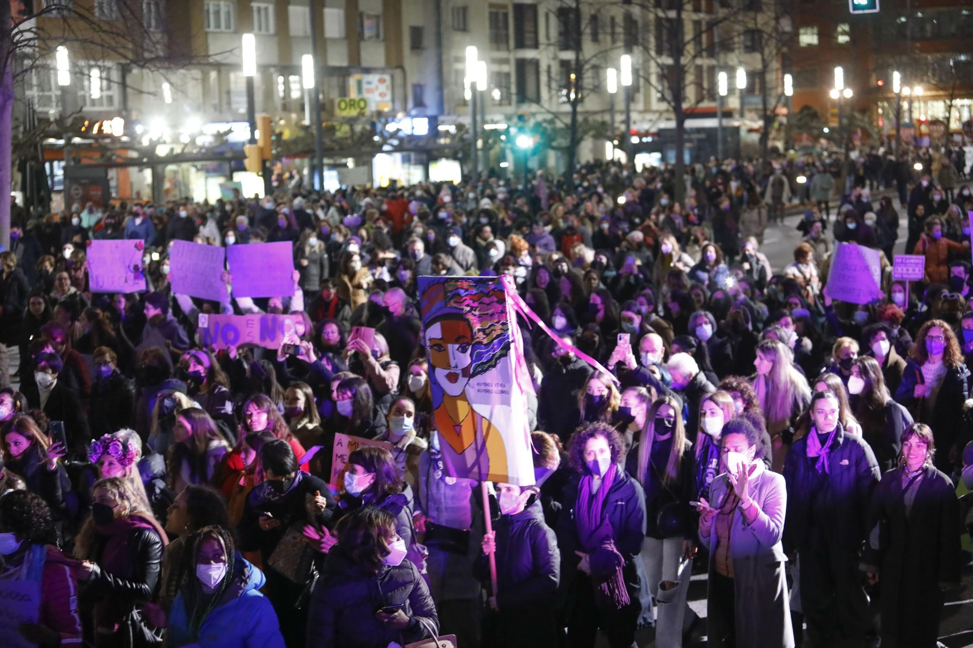 Gijón, teñido de morado por el 8-M