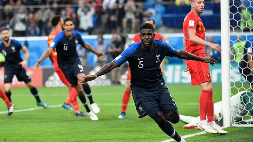 Un cabezazo de Umtiti y la solidez defensiva llevan a Francia a la final