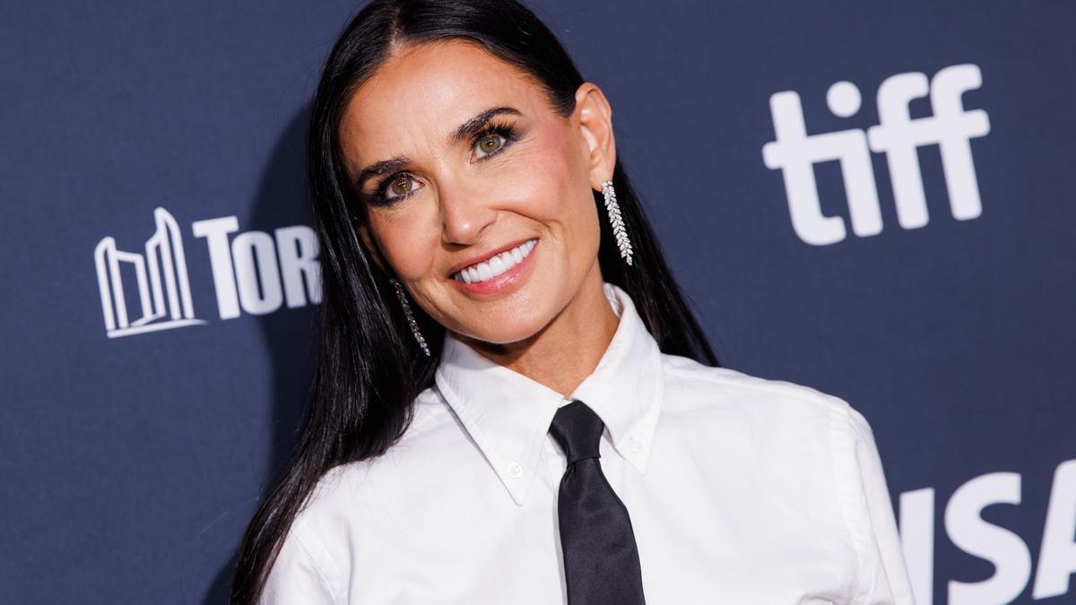 Demi Moore demuestra en el Festival de Toronto cómo lucir el color de labios que mejor sienta a partir de los 60 años