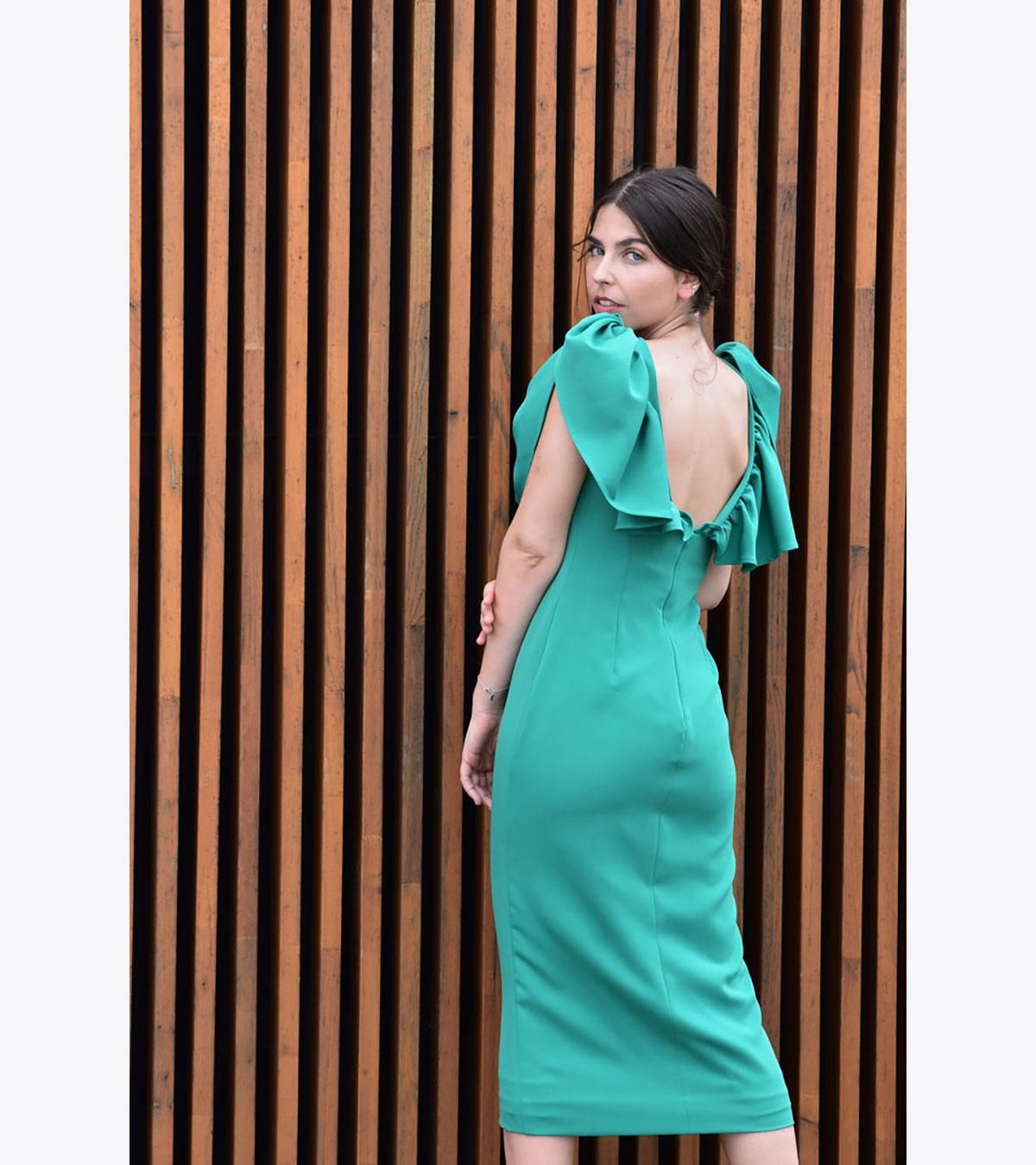 Vestido midi con espalda al aire y volantes de 'Manuela se va de fiesta'