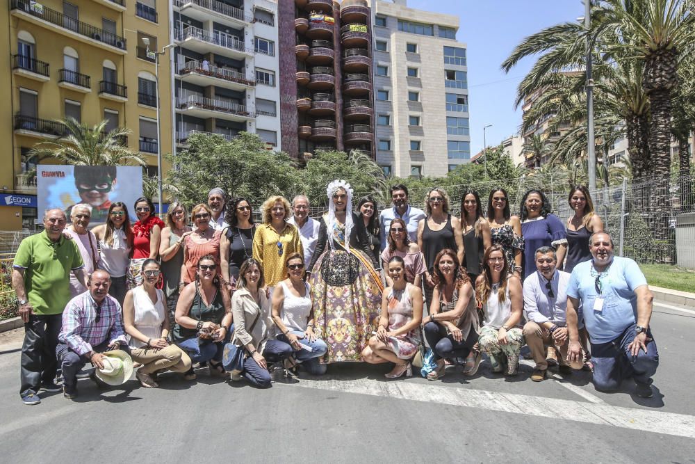 La Pirotecnia Murciana se estrena en Hogueras con una mascletá con un potente final