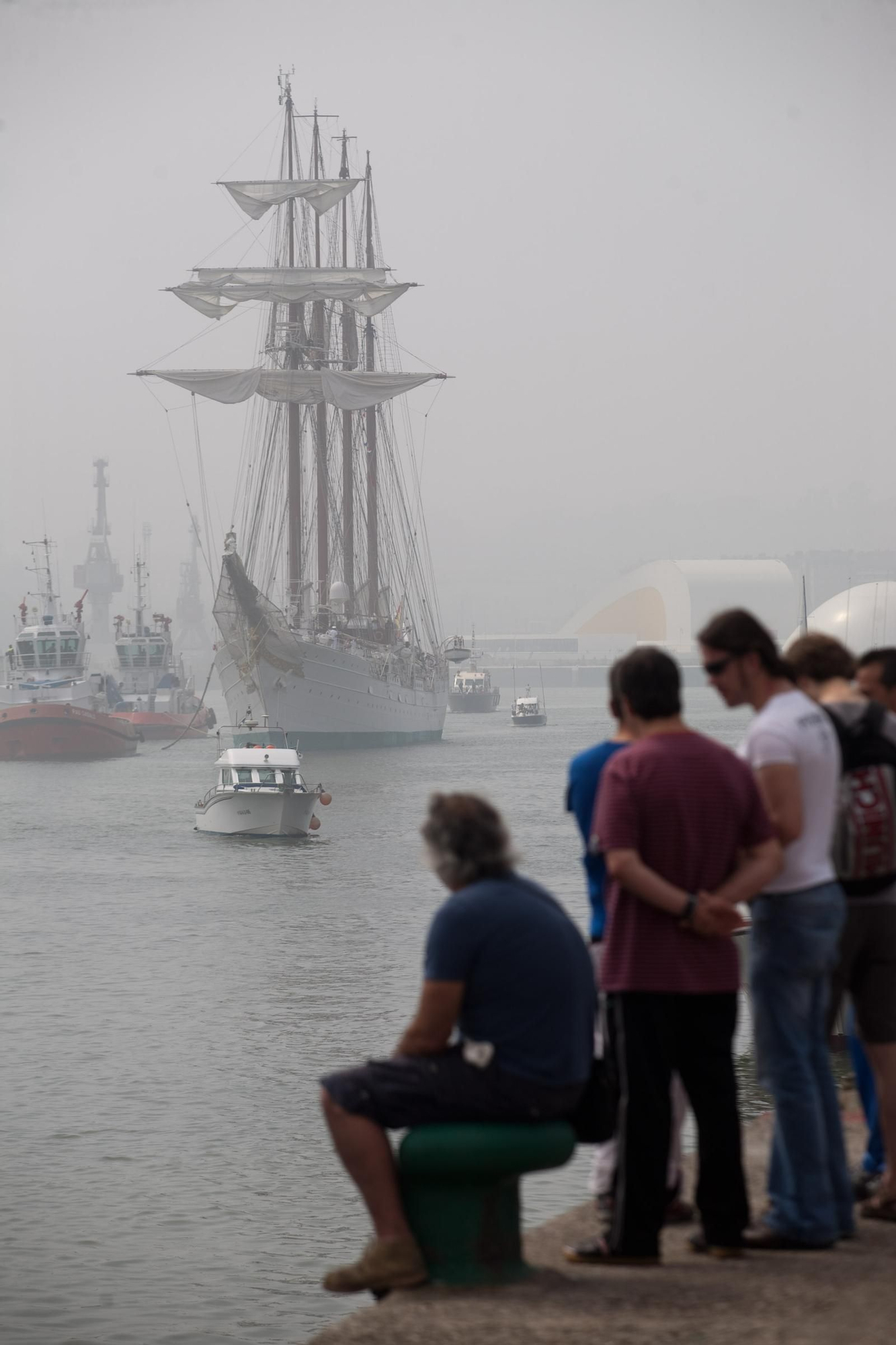 En imágenes: Así fue la última visita del Juan Sebastián Elcano a Asturias, en 2013 y a Avilés