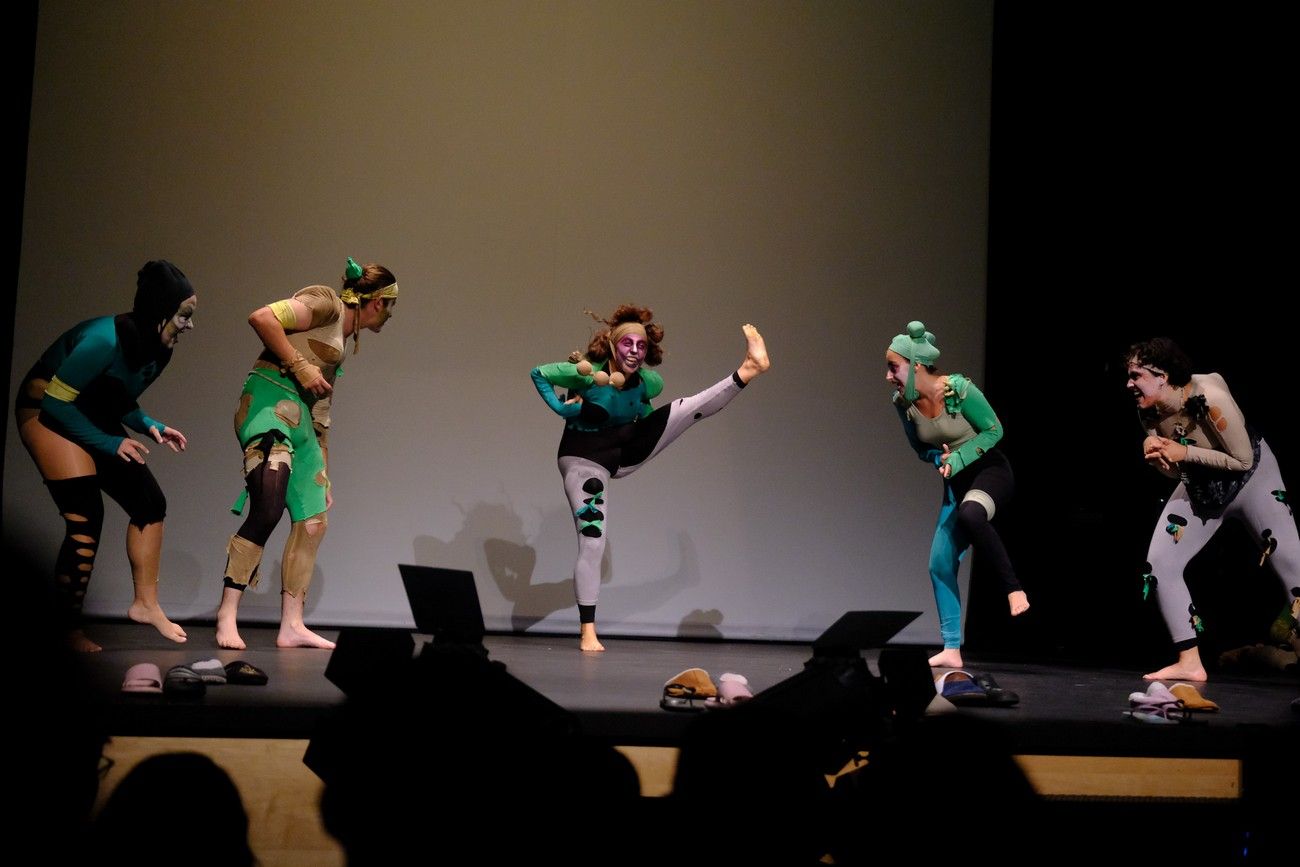 La Escuela de Actores de Canarias presentó 'Luces de Esperpento' en el Teatro Guiniguada